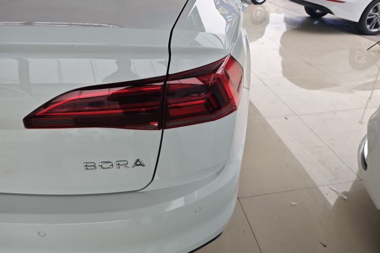 大众 宝来 2021款 1.5L 自动时尚智联版车身外观9