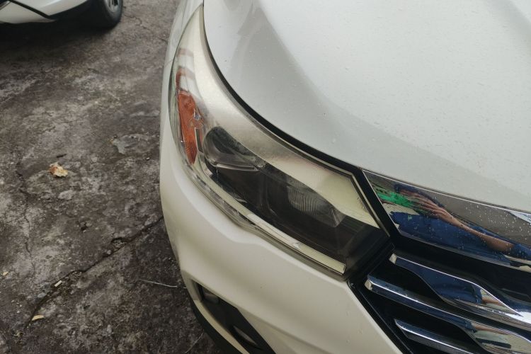 广汽传祺 传祺GS4 2015款 200T G-DCT精英版车身外观8