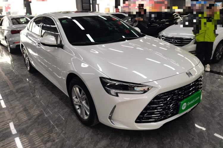 别克 君威 2024款 改款 25T 超享版车身外观3