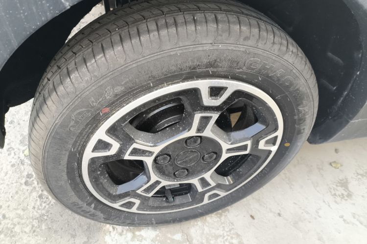 吉利银河 2025款 210km 熊猫骑士车身外观6003