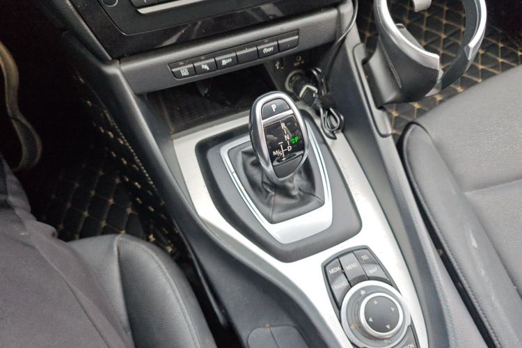 宝马X1 2014款 sDrive18i 领先型中控内饰18