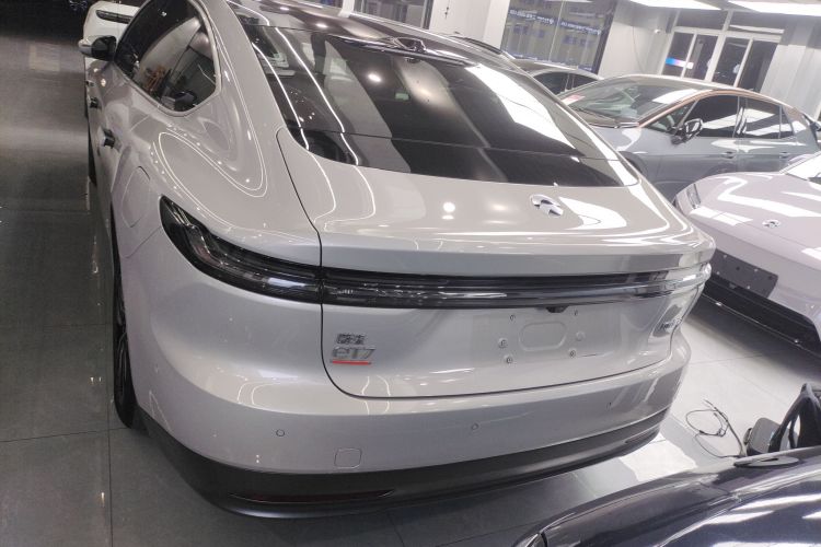蔚来ET7 2022款 75kWh车身外观6
