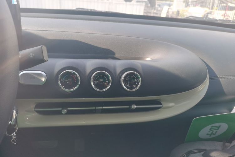 五菱汽车 五菱缤果 2023款 203km 轻享款局部细节16