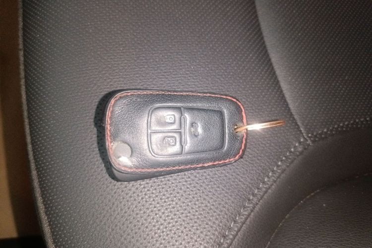 别克 英朗 2021款 1.3T 自动轻混动精英型中控内饰11