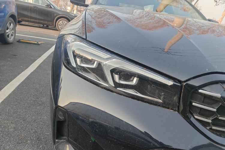 宝马3系 2023款 325Li M运动曜夜套装车身外观8