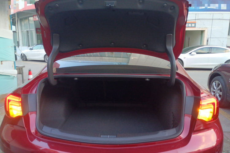 别克 君威 2017款 20T 精英型局部细节23