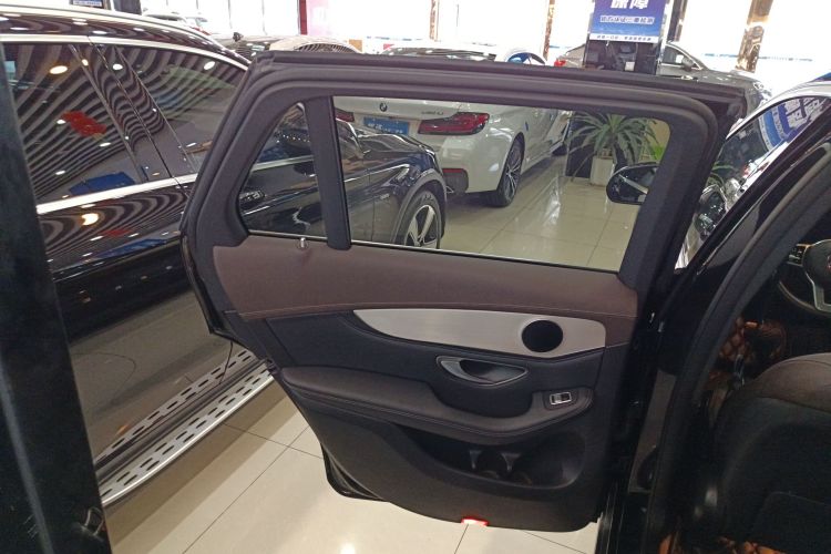 奔驰GLC 2020款 改款 GLC 260 L 4MATIC 动感型中控内饰49