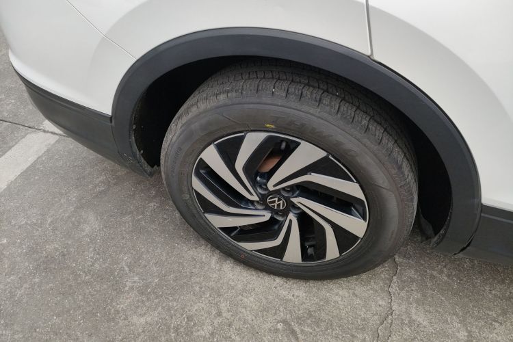 大众 途观L 2022款 330TSI 自动两驱舒享版车身外观6008