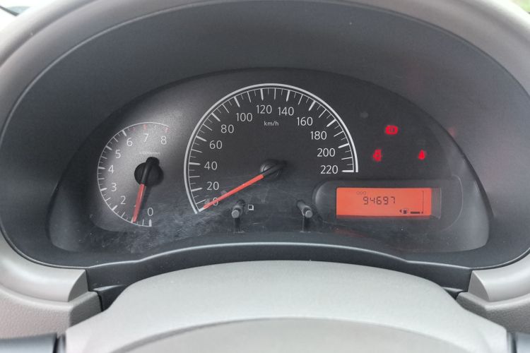 日产 阳光 2016款 1.5XE 手动领先版中控内饰14