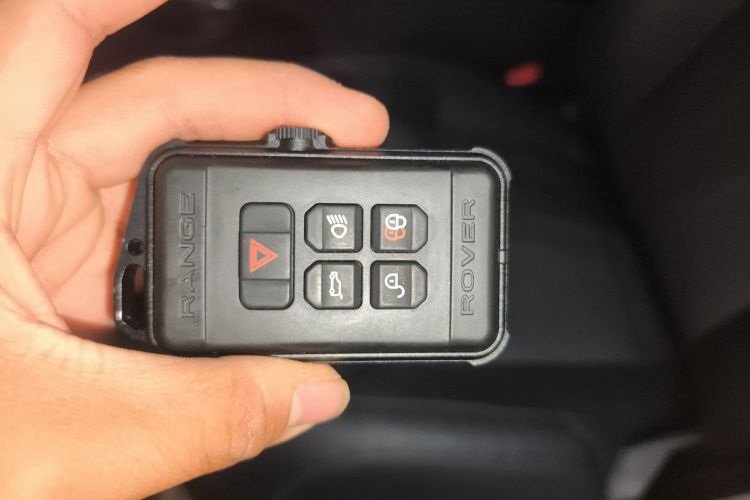 路虎 揽胜运动版 2023款 360PS S中控内饰7001