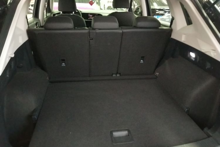 大众 探岳 2020款 330TSI 两驱豪华智联版机舱底盘23