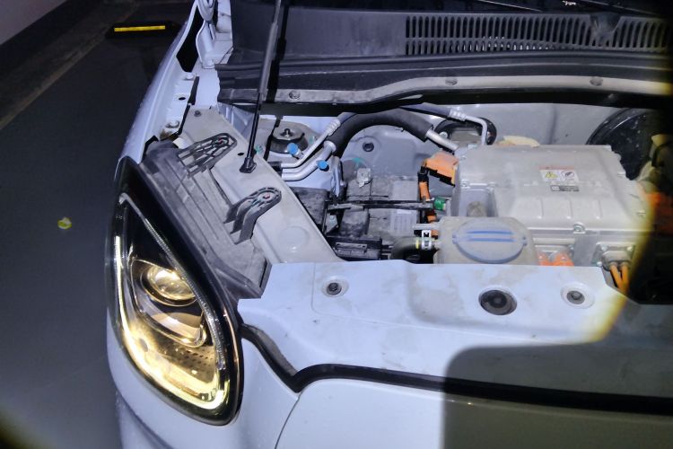 零跑汽车 零跑T03 2023款 403智享版局部细节9006