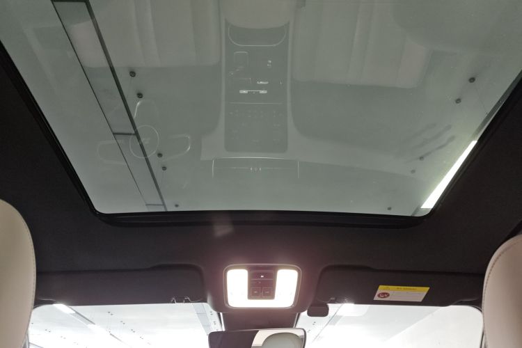 理想汽车 理想ONE 2020款 增程6座版中控内饰22