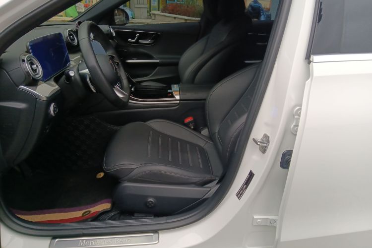 奔驰C级 2024款 C 260 L 运动版中控内饰19