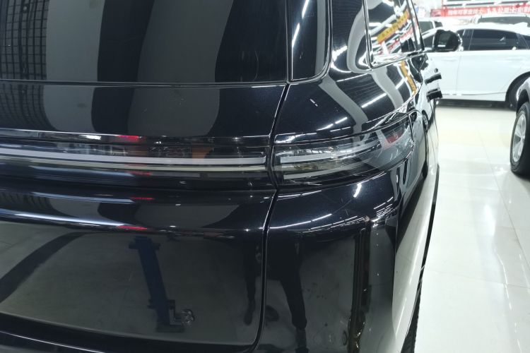 理想汽车 理想L8 2023款 Pro车身外观9