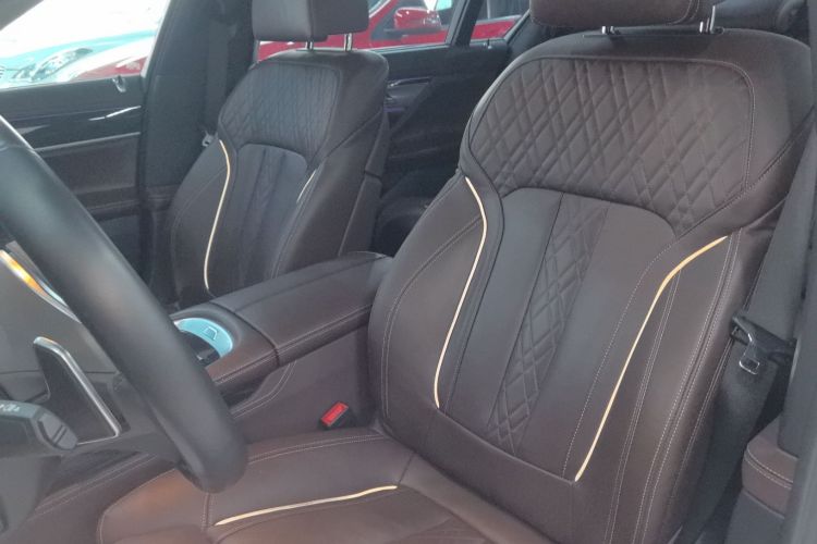 宝马7系 2019款 改款 730Li M运动套装局部细节19