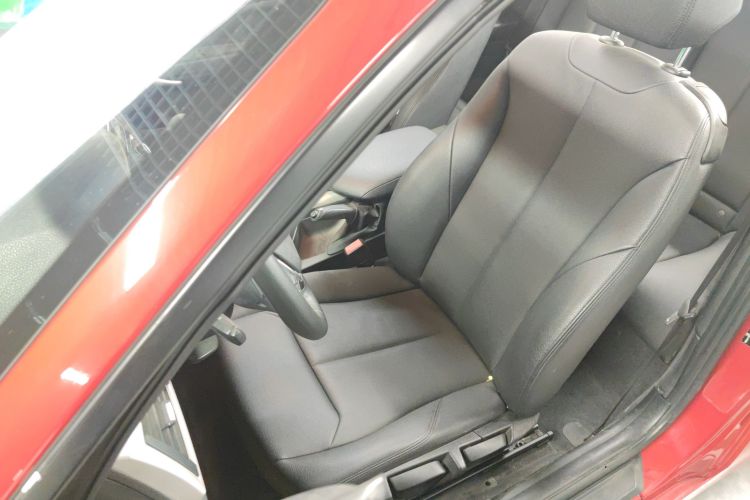 宝马2系(进口) 2015款 218i 敞篷轿跑车中控内饰19