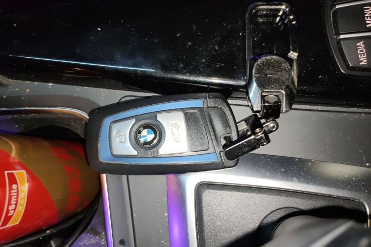 宝马3系 2019款 320Li M豪华套装中控内饰7001