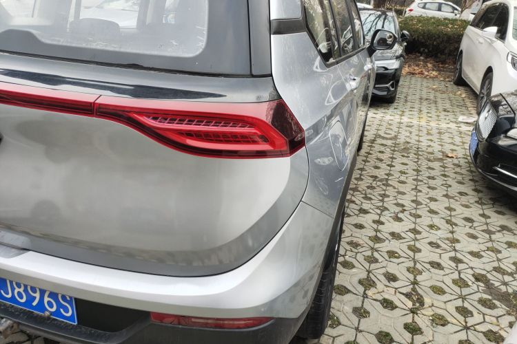 宝骏RS-5 2019款 1.5T CVT超级互联潮动版 国VI车身外观9