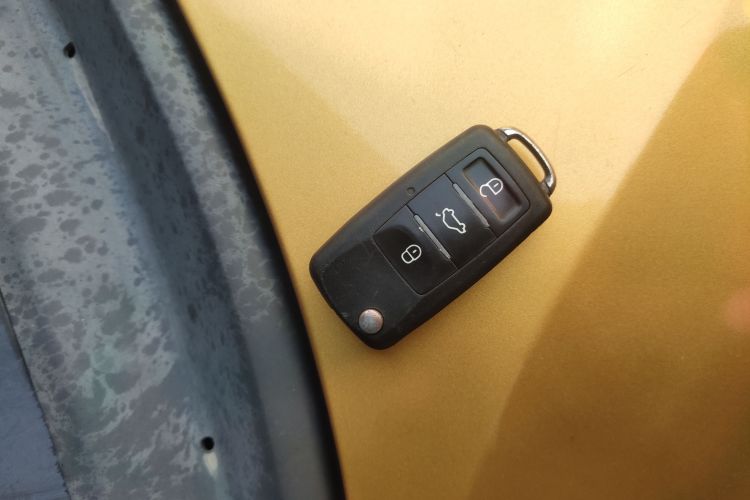 铃木 雨燕 2015款 1.5L 自动限定版中控内饰7001