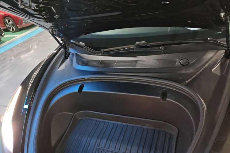 特斯拉 Model 3 2019款 标准续航后驱升级版机舱底盘24