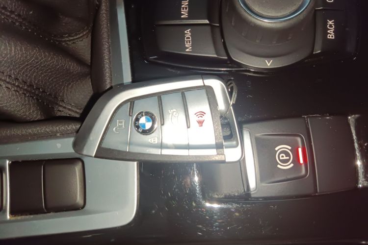 宝马1系 2018款 118i 运动型中控内饰11