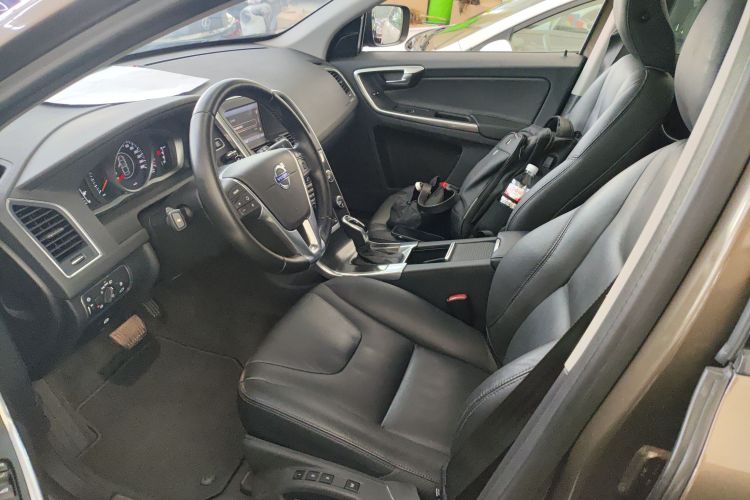 沃尔沃XC60(进口) 2014款 T5 智逸版中控内饰19