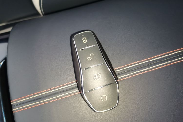 比亚迪 秦PLUS 2021款 DM-i 55KM 旗舰型中控内饰7001