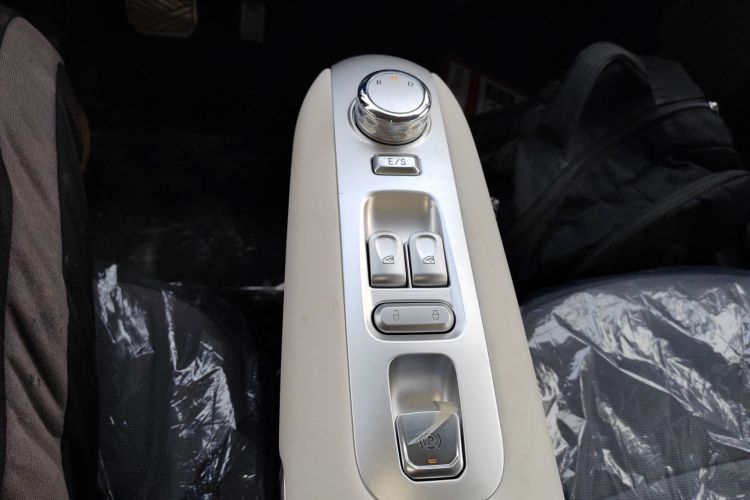 长安启源 长安Lumin 2025款 205km 香沁款中控内饰18