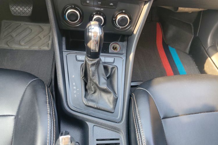 大众 朗逸 2017款 1.6L 自动风尚版局部细节18