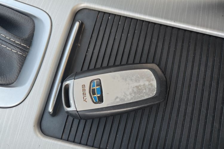 吉利汽车 博越 2018款 1.8TD 自动两驱智雅型中控内饰7001