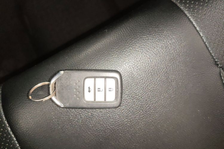 本田 凌派 2016款 1.8L CVT豪华版中控内饰7001