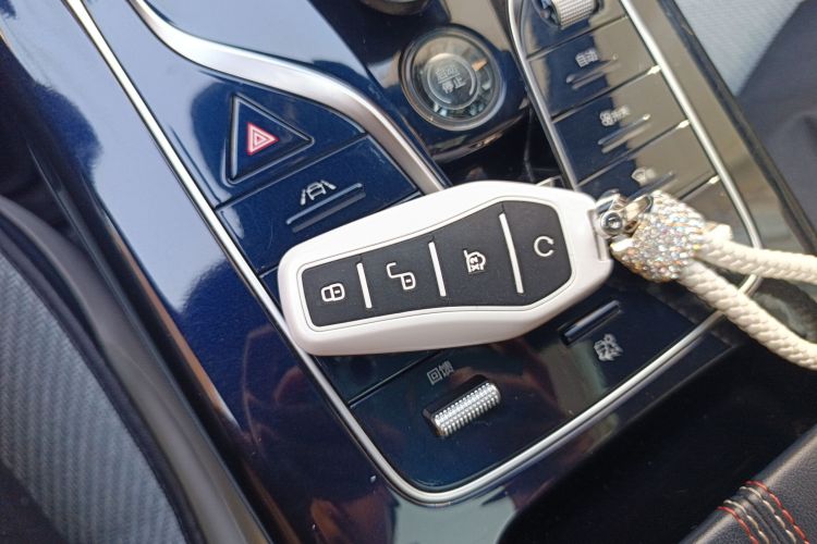 比亚迪 秦PLUS 2021款 EV 600KM 旗舰型中控内饰11