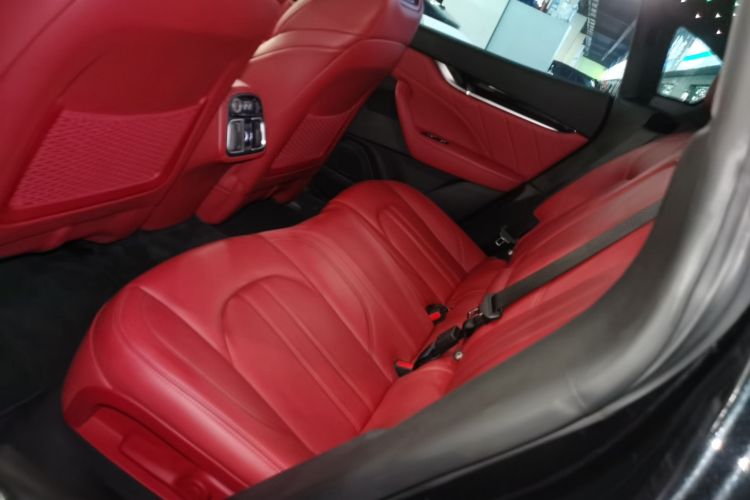 玛莎拉蒂 Levante 2022款 3.0T Modena中控内饰21