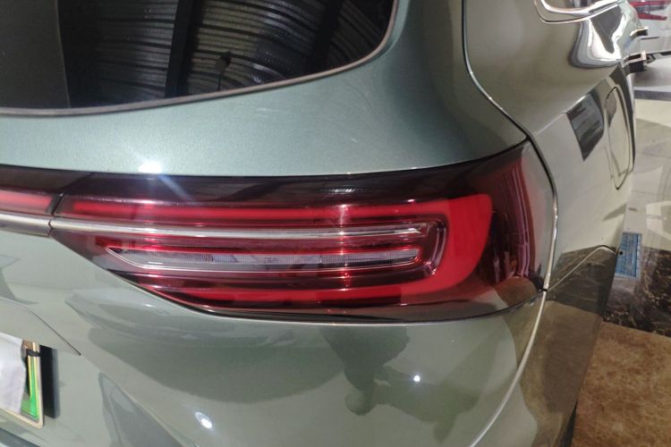 鸿蒙智行 问界M7 2022款 1.5T 四驱旗舰版车身外观9