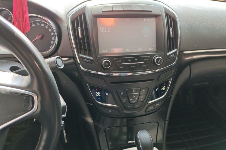 别克 君威 2014款 1.6T 时尚技术型中控内饰16