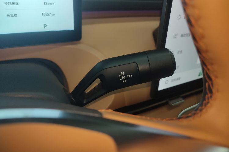 吉利银河 银河星舰7 EM-i 2025款 120km 领航版中控内饰18