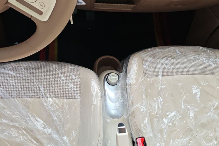 五菱汽车 宏光MINIEV 2025款 四门版 进阶款中控内饰18