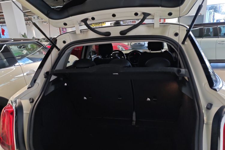 MINI 2021款 1.5T COOPER 艺术家 五门版机舱底盘23