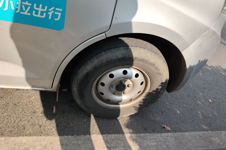 长安凯程 长安睿行M60 2023款 1.5L GDI舒适型客车6/7座车身外观10