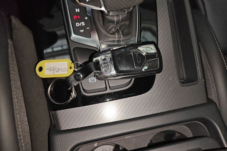 奥迪Q5L 2024款 40 TFSI 豪华动感型中控内饰7001