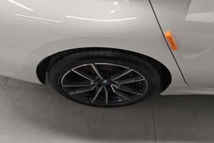 宝马3系 2021款 改款 325Li M运动套装车身外观6008