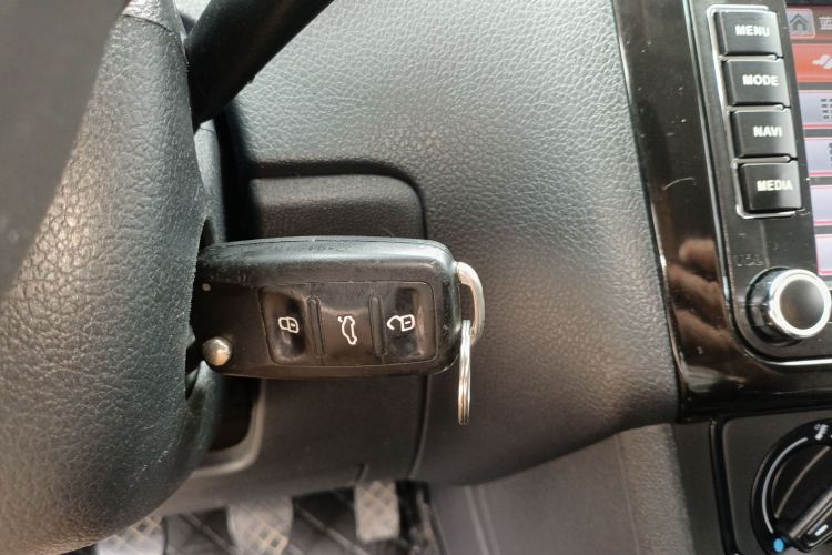 大众 Polo 2016款 1.4L 手动风尚型中控内饰11