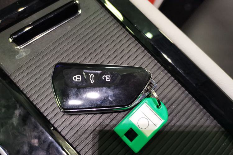 大众 途昂 2023款 改款 380TSI 四驱尊崇豪华版中控内饰7001