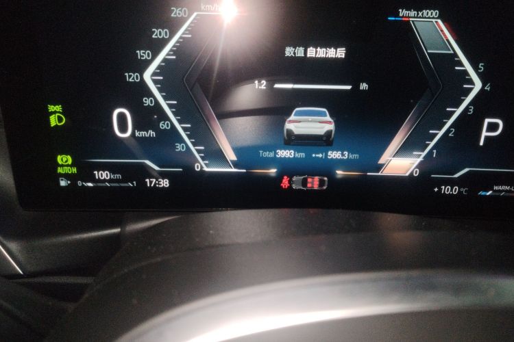 宝马4系 2023款 425i Gran Coupe M运动曜夜套装中控内饰15