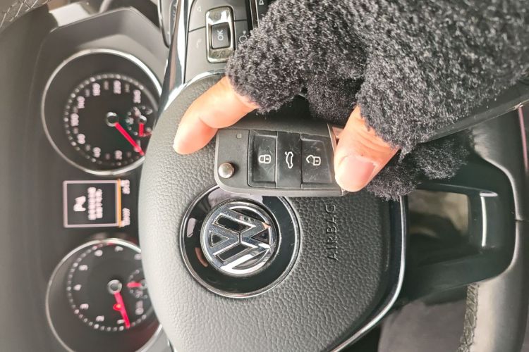 大众 途观L 2018款 330TSI 自动两驱舒适版中控内饰11