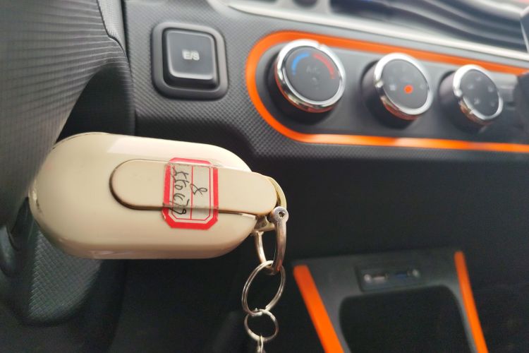 五菱汽车 宏光MINIEV 2022款 自在款 磷酸铁锂中控内饰11