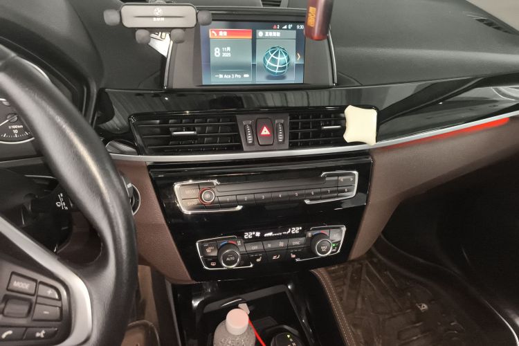 宝马X1 2018款 sDrive18Li 尊享型中控内饰16