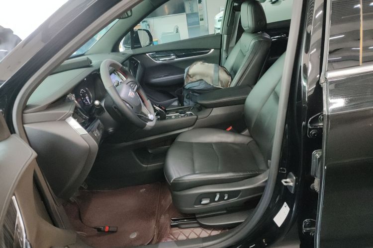 凯迪拉克XT6 2021款 2.0T 六座四驱豪华型中控内饰19