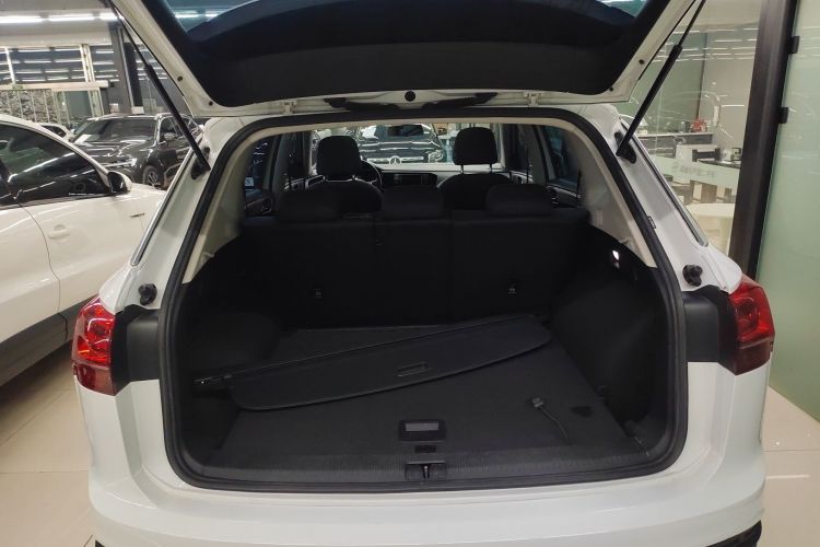 大众 探岳 2019款 330TSI 两驱豪华型 国VI机舱底盘23